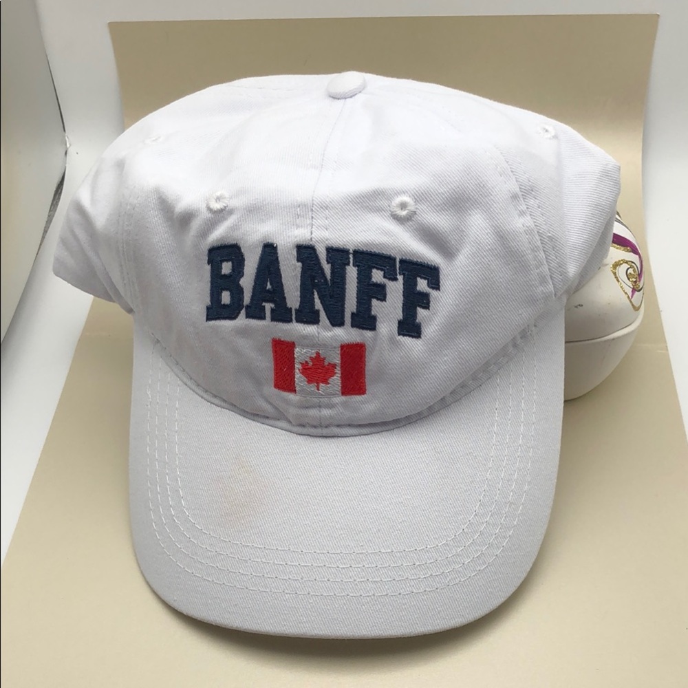 Baseball Cap White “BANFF” & Canadian Flag Never Used Adjustable Unisex